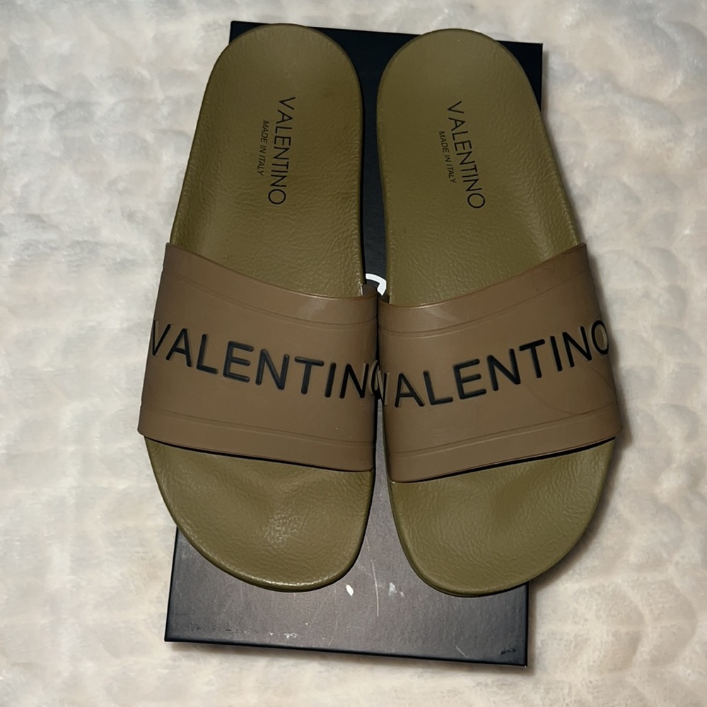 NWT Valentino olive green slides
